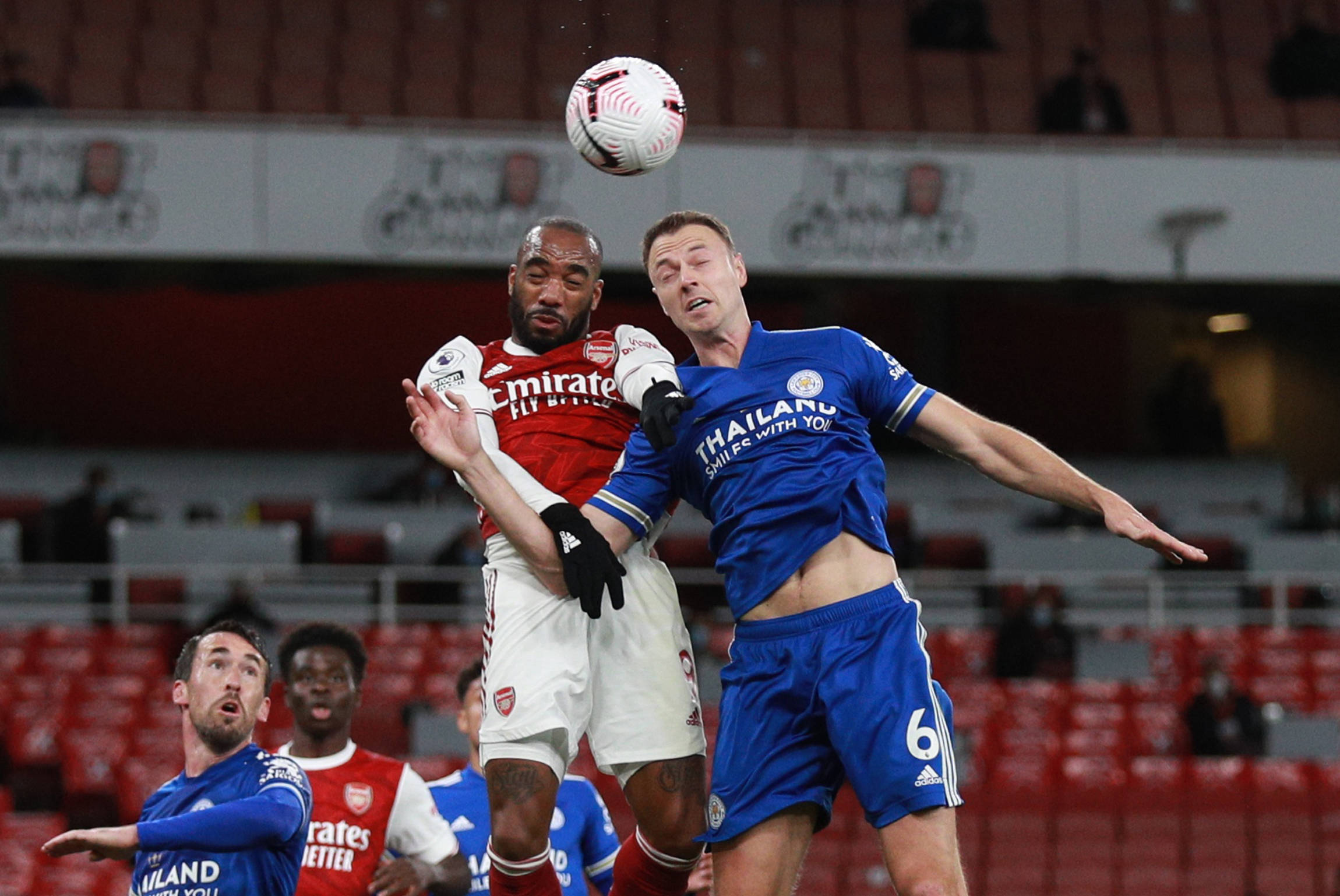 罗伯逊：很高兴阿诺德为自己的助攻喝彩，看到他被嘘我也不好受.